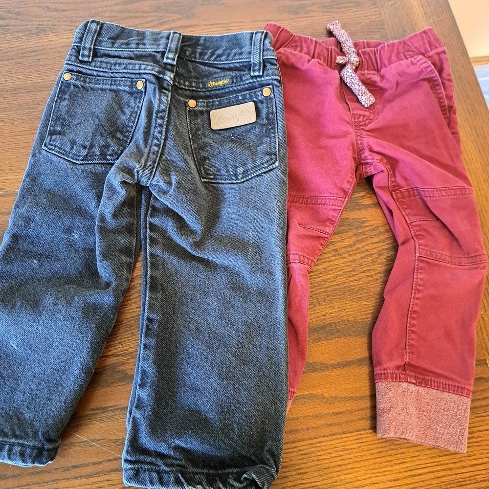 Wrangler Black Cowboy Cut Jeans & Cat Jack Burgundy Joggers Bundle Toddler 2T